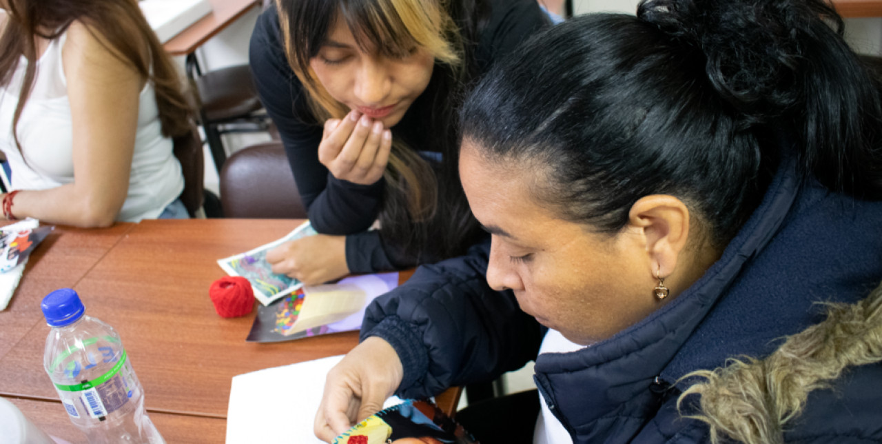 Ecuador. Taller di Fotografía para emprendedoras migrantes y refugiadas