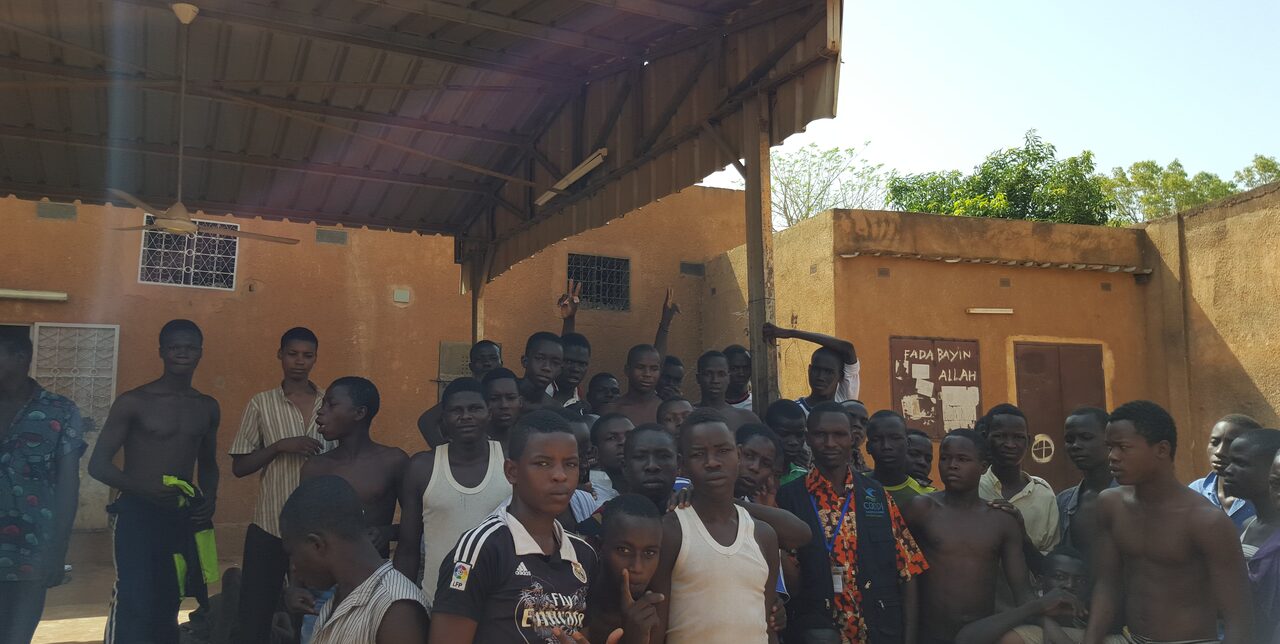 Enfants en guerre, enfants en prison