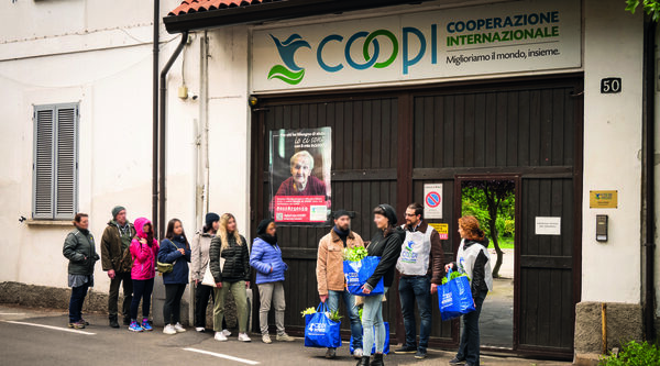 Italy. Poverty on the rise in Milan: in 3 years 80% more food aid