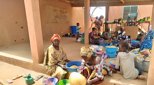 Burkina Faso: la produzione e distribuzione di farina arricchita come arma contro la malnutrizione