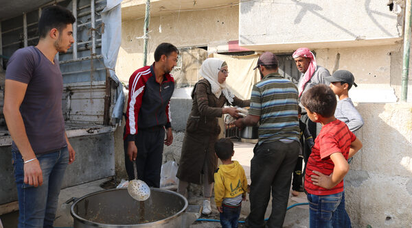 Provision of hot meals for displaced persons in East Ghouta